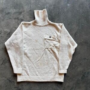 Vintage white knit turtleneck